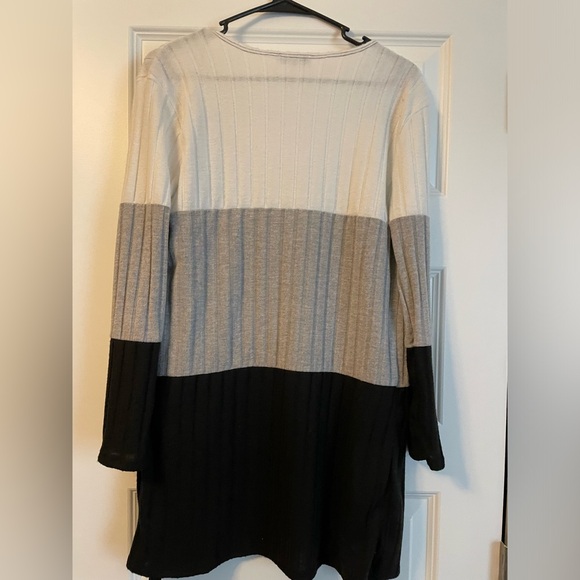 Jenny Boston cardigan! - Picture 2 of 3